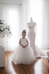 Cute Tulle Ivory Sleeveless Ball Gown Flower Girl Dresses