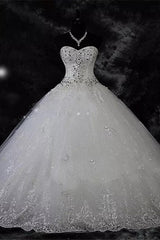 Modest Long Sweetheart Beaded Tulle Ball Gown Wedding Dresses