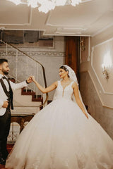 Glamorous Ivory Ball Gown V-Neck Lace Tulle Long Wedding Dress with Appliques