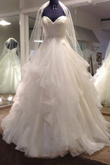 White Tulle Sweetheart A-line Long Lace Wedding Dress