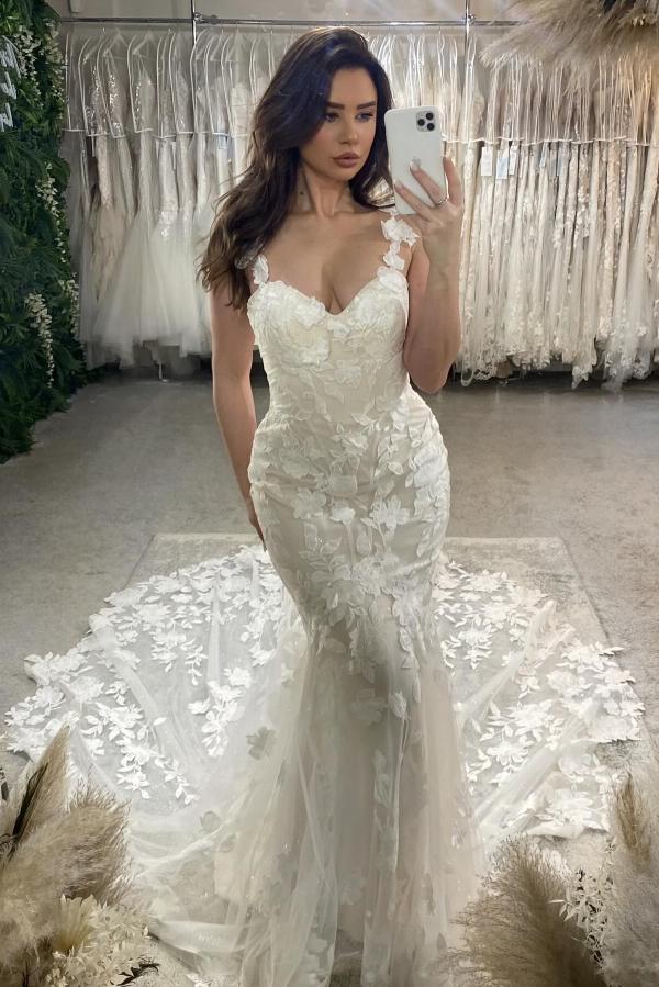 Open Back Long Tulle Appliques Lace Mermaid Wedding Dress with Ruffles