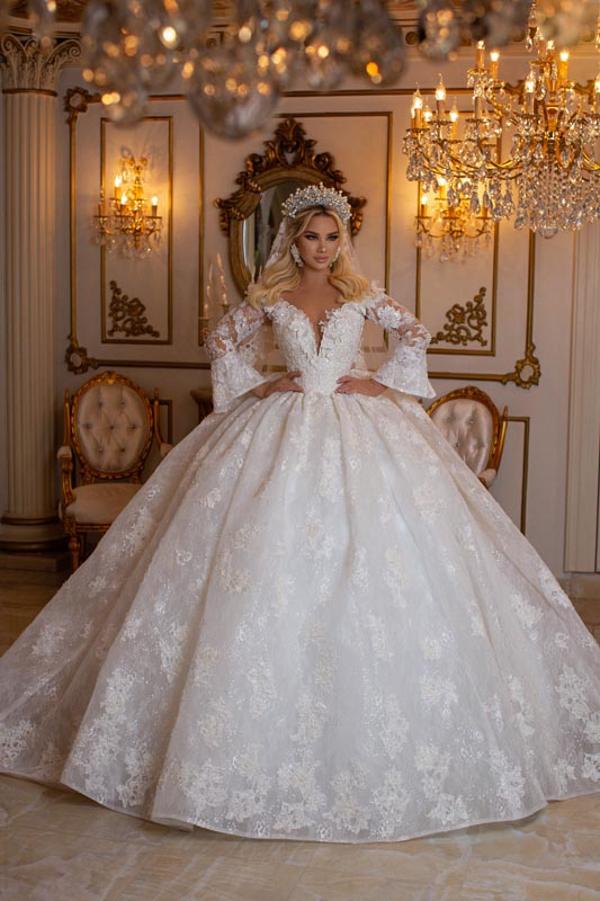 Elegant V-Neck Long Sleeves Sweetheart Floor Length Ball Gown Wedding Dress with Appliques