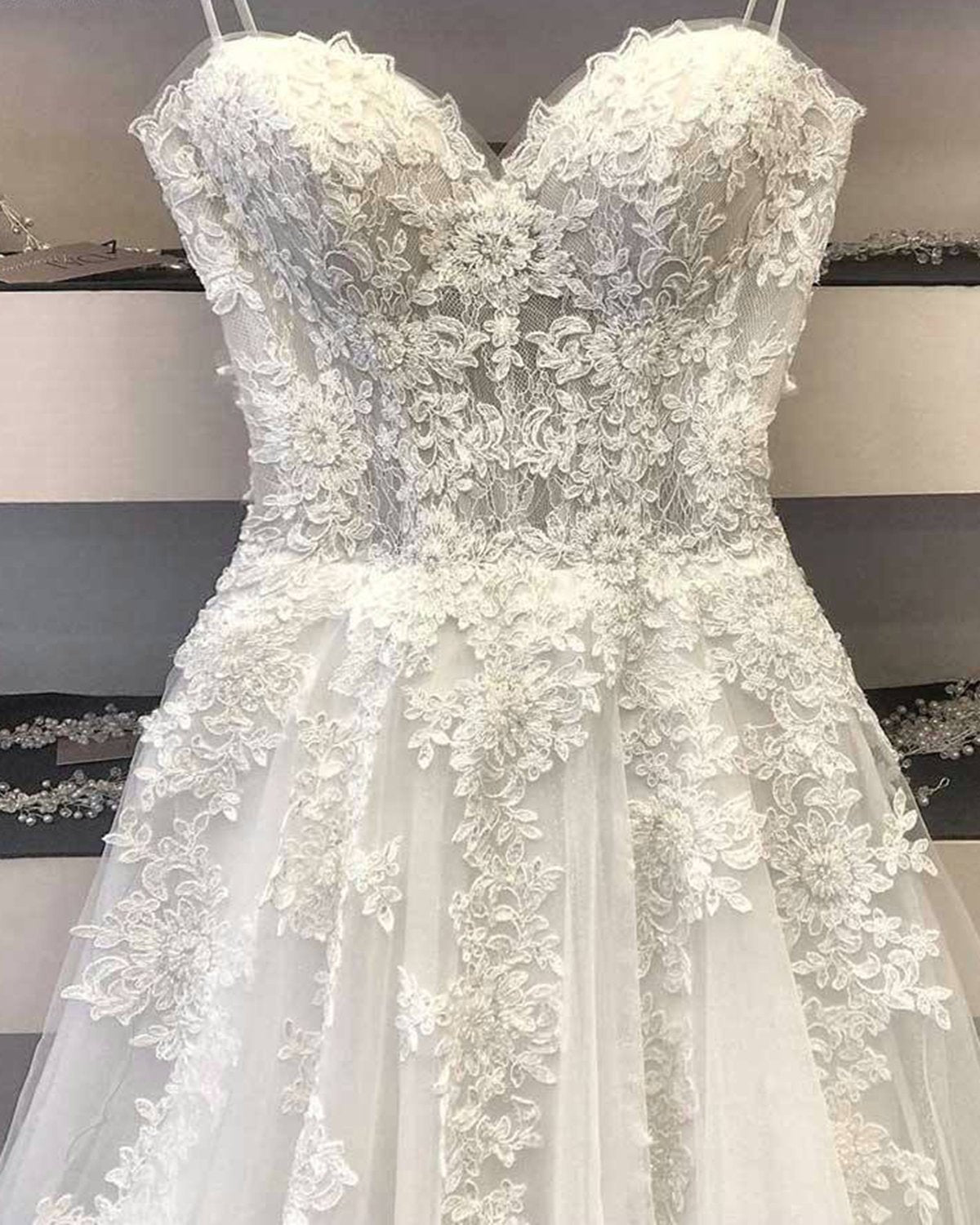 Long A-line Sweetheart Tulle Lace Wedding Dresses