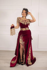 Long Scoop Neck Appliques Lace Floor Length Velvet Mermaid Formal Evening Dress With Split