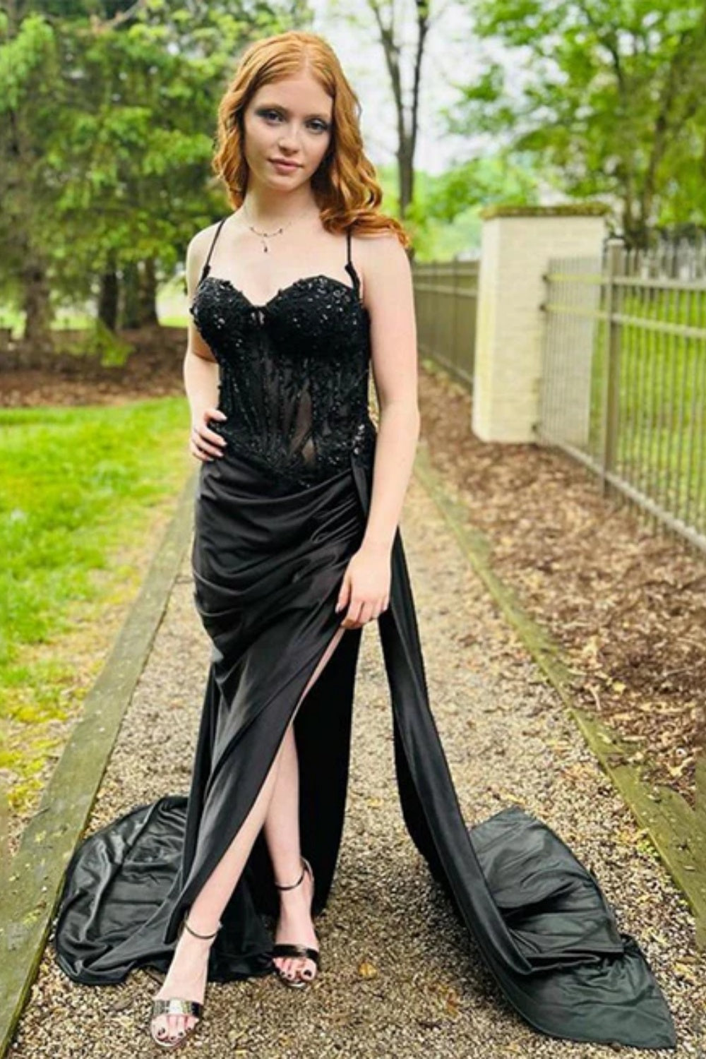 Black Spaghetti Straps Sleeveless Mermaid Evening Dress with Split