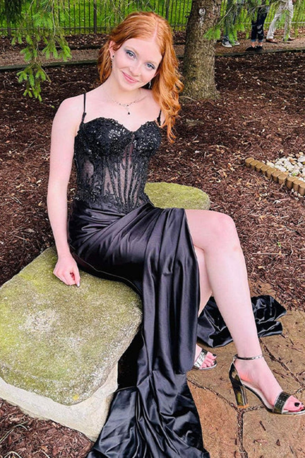 Black Spaghetti Straps Sleeveless Mermaid Evening Dress with Split
