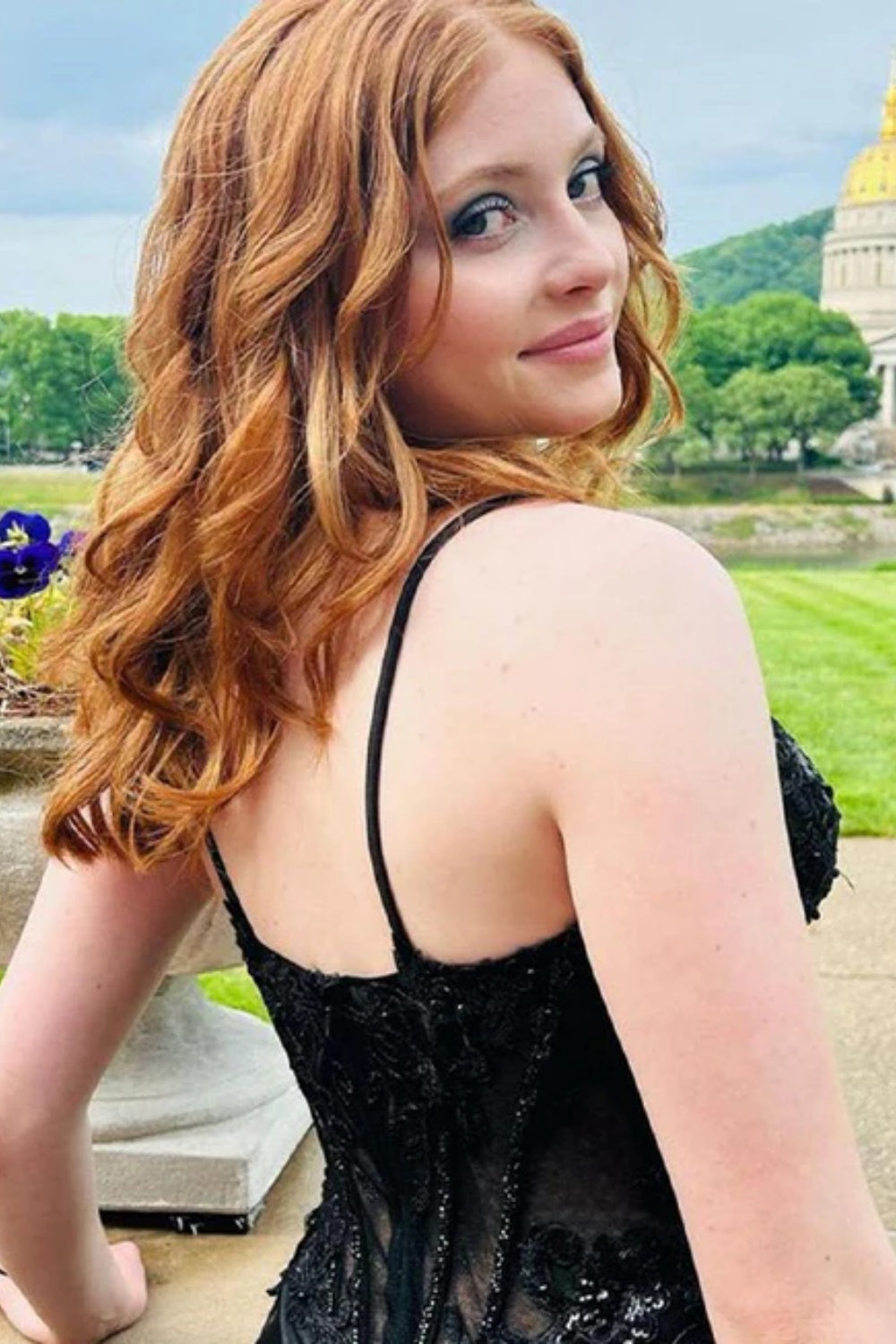 Black Spaghetti Straps Sleeveless Mermaid Evening Dress with Split