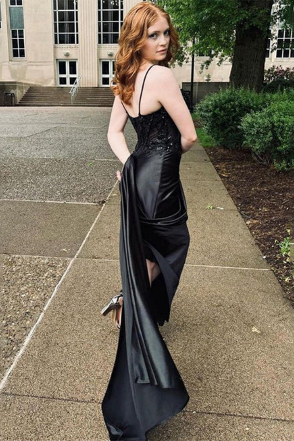 Black Spaghetti Straps Sleeveless Mermaid Evening Dress with Split