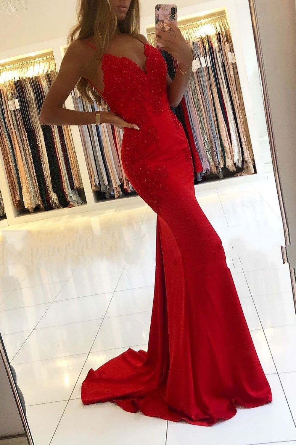 Elegant Red Long V-neck Spaghetti Straps Mermaid Prom Dresses