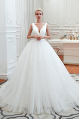 Elegant White Long Ball Gown V-neck Court Train Tulle Wedding Dresses