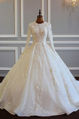 Long Sleeves Ball Gown Tulle Wedding Dresses With Lace Flowers