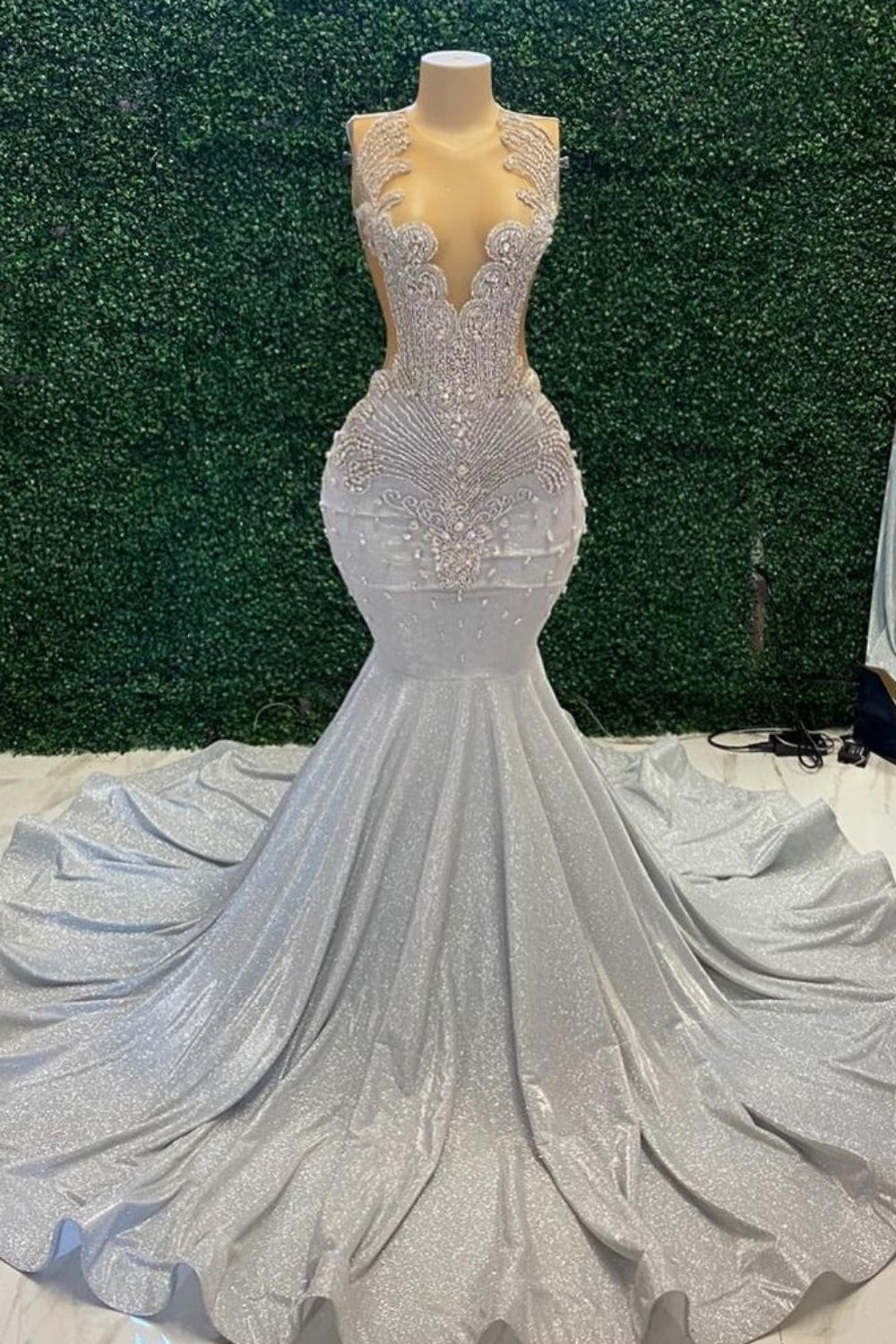 Charming Long Mermaid Sleeveless Beadings Prom Dresses