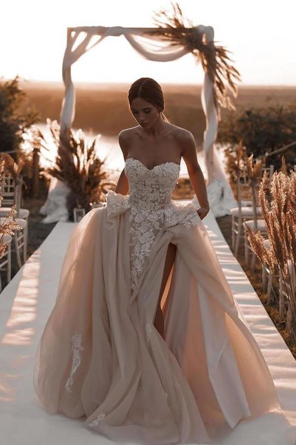 Elegant Champagne Long A-line Strapless Lace Tulle Wedding Dress with Appliques