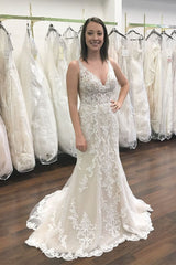 Long V-neck Wide Straps Lace Open Back Tulle Mermaid Wedding Dress