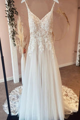Long A-Line Spaghetti Straps Sweetheart Tulle Wedding Dress With Appliques Lace