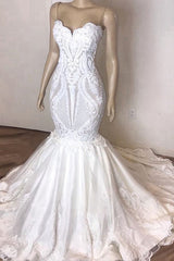 Elegant Long Strapless Appliques Lace Mermaid Wedding Dress