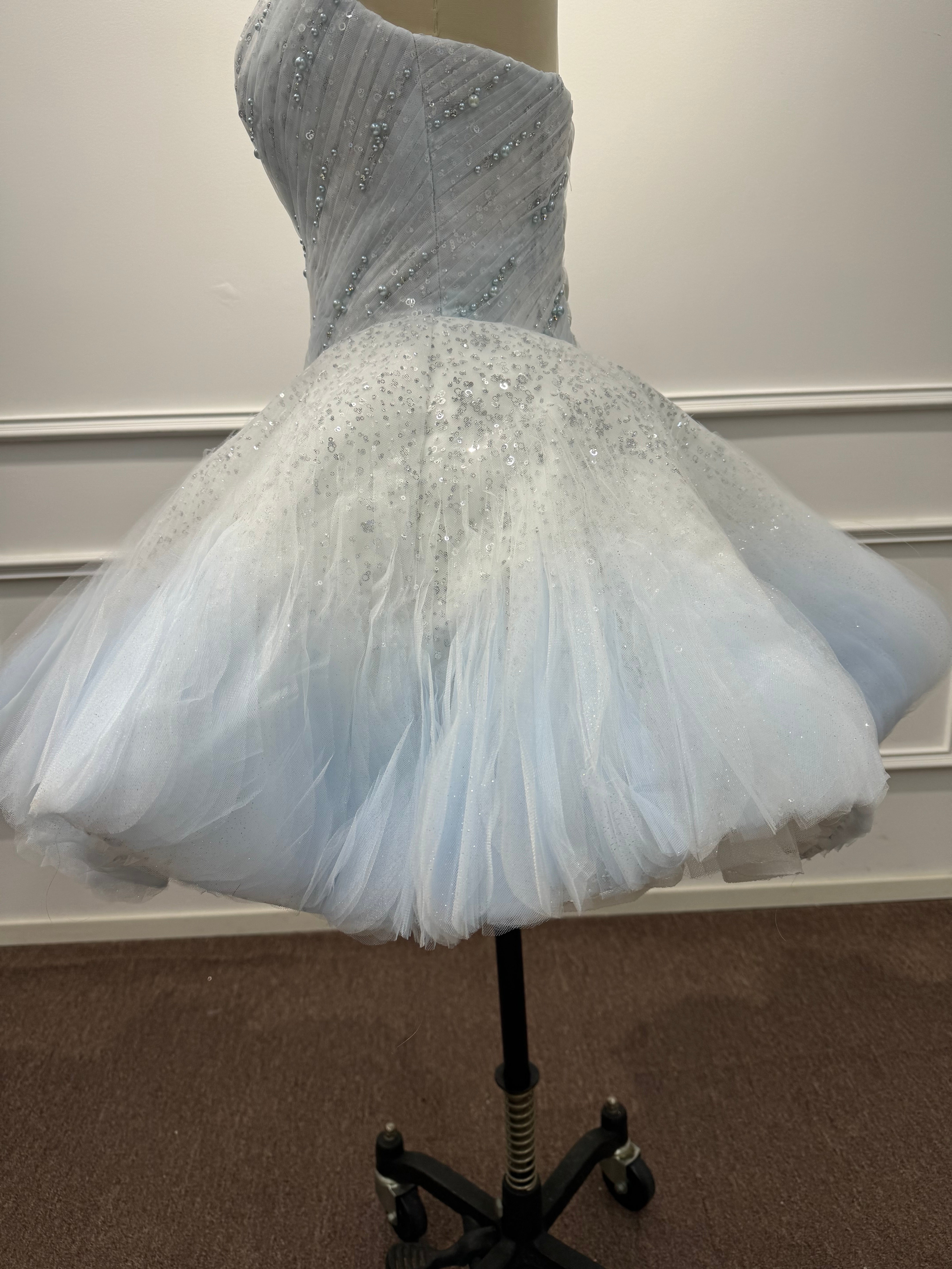 Beautiful Blue Strapless Ball Gown Homecoming Dress with Beaded