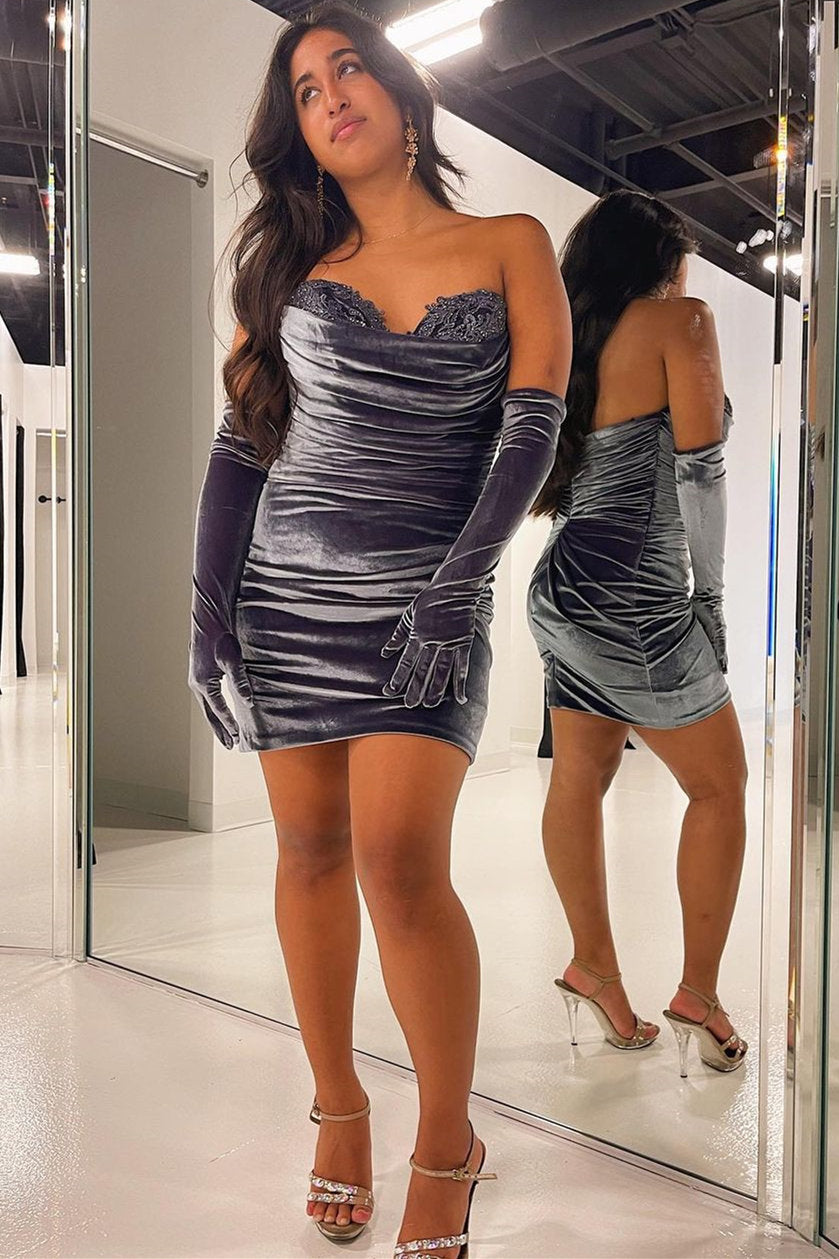 Sweetheart Mermaid Velvet Short Homecoming Dress	 with Long Gloves